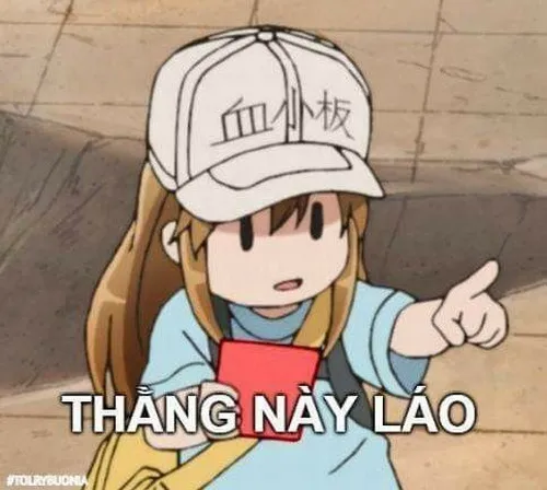 2 Cô bé hoạt hình đội mũ bảo hộ chỉ tay nghiêm túc với dòng chữ Thằng này lào, tạo cảm giác cà khịa vụng về