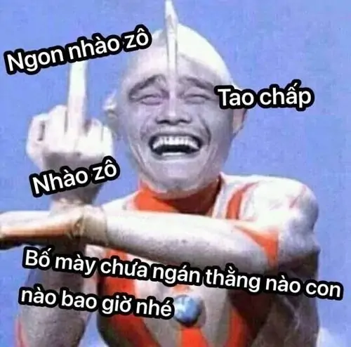 18 Cầu thủ áo trắng cười lớn và giơ ngón tay giữa, chữ ngon nhào zô khiến màn thách thức thành trò lố