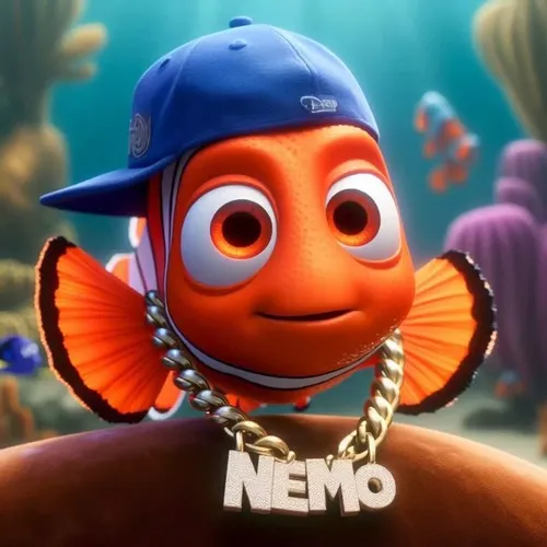 5 Chú cá hoạt hình đội mũ xanh, đeo dây chuyền chữ Nemo và nhìn thẳng camera, biểu cảm tự tin như vừa đổi đời trong nhóm chat