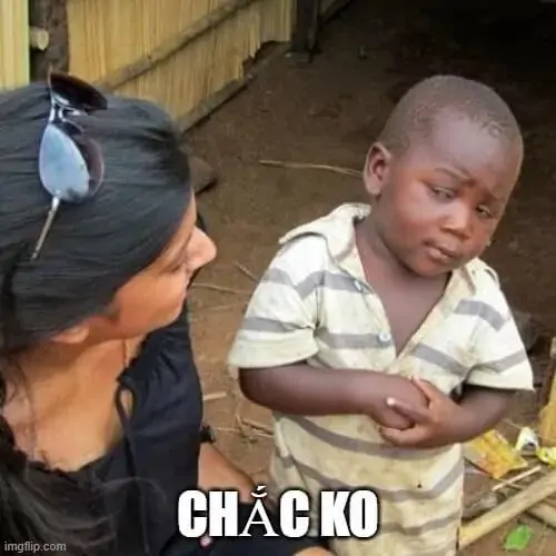 13 Dòng chữ Chắc ko nằm dưới cảnh người lớn hỏi chuyện cậu bé áo sọc, nét mặt em khiến câu trả lời bỗng rất mỉa