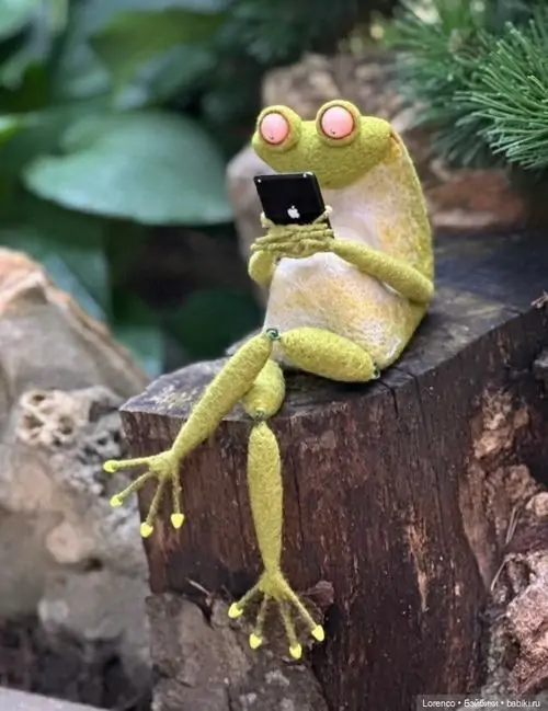 78 77