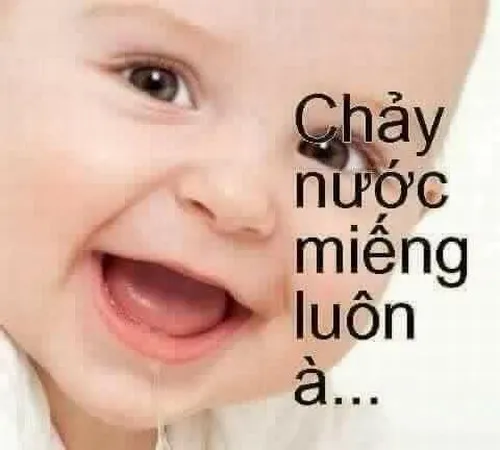 46 Cậu học trò mặc áo khoác xanh ôm quyển vở điểm mười, lời khen trong ứng dụng nhắn tin trông rất đời thường