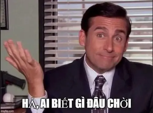 31 Ảnh chụp màn hình cuộc trò chuyện có biểu tượng cảm xúc tròn mắt, dòng đáp trả vô tội khiến nhóm bạn cười nhẹ