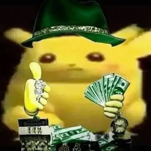 39 Bà cụ khoác khăn hoa cầm điện thoại sát mặt, hiệu ứng hình ảnh rung nhẹ hợp cảnh đọc tin nhắn nhóm gia đình